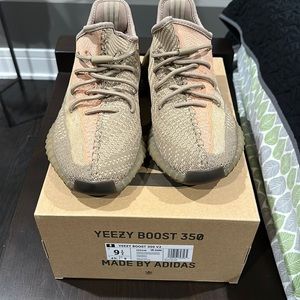 Yeezy Boost 350 Santau 9.5